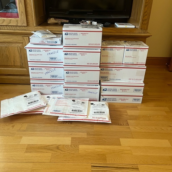 I AM LIVE - Picture 4 of 6